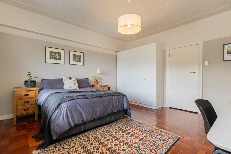 2 Bedroom Property for Sale in Sea Point Western Cape